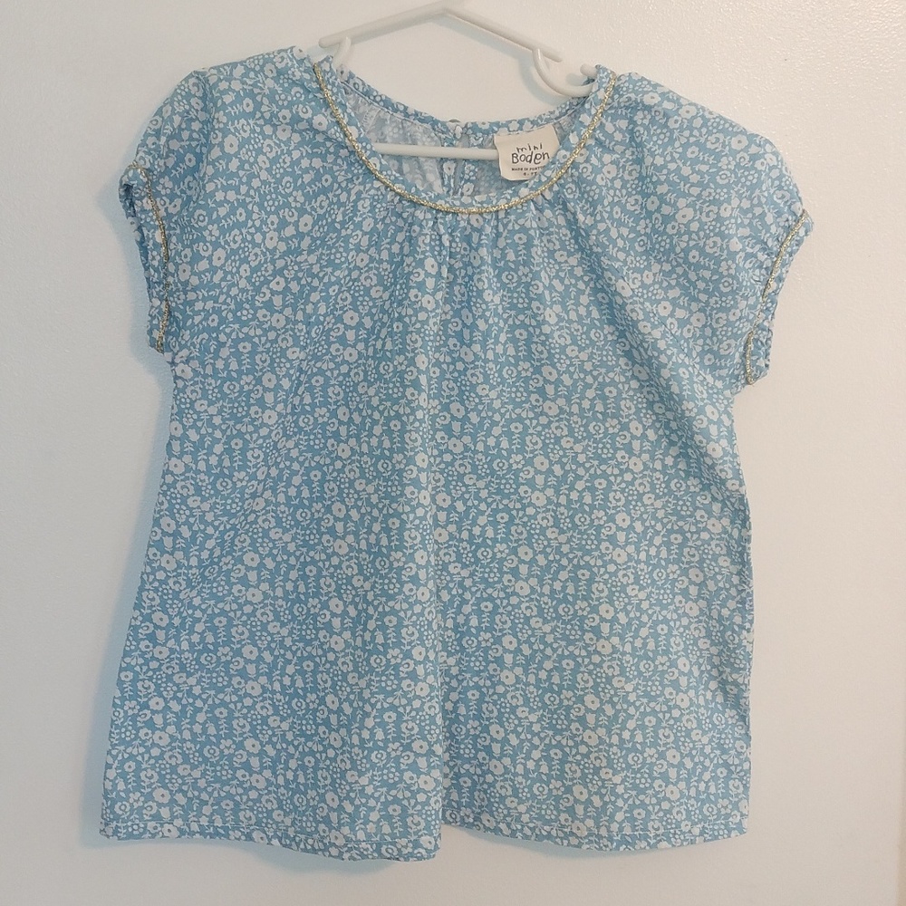 Mini Boden Blue Floral Top size 6-7Y
